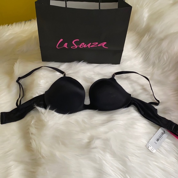 BrandNew La Senza Bra , wrong size ; bought it because i love black bras